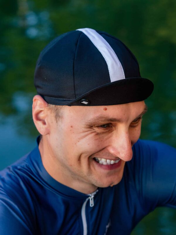 Czapka kolarska z daszkiem Prawie.PRO 400W Czarna